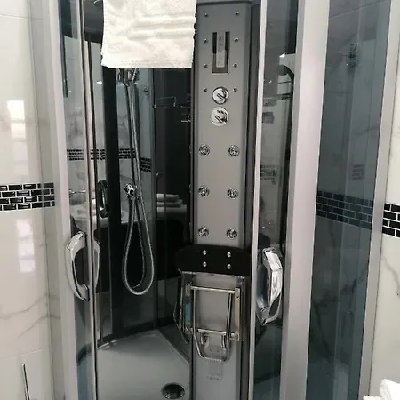 White House 住宿加早餐酒店