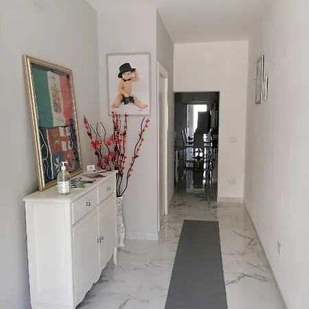 White House Bed & Breakfast 4*