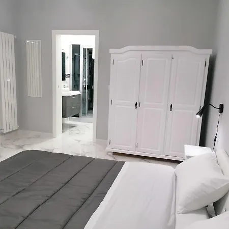 Bed & Breakfast White House *