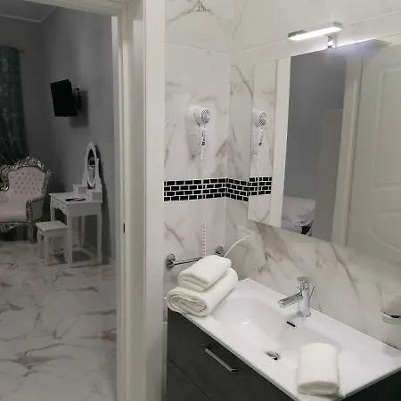 White House Bed & Breakfast