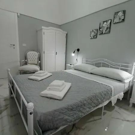 White House Bed & Breakfast