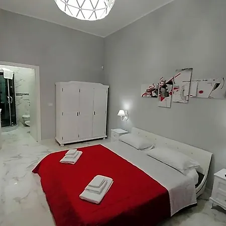 White House Panzió