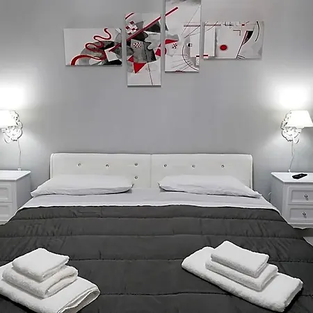White House Panzió 4*